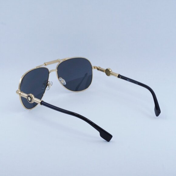 💯 NEW VERSACE VE2236 100287 GOLD/DARK GREY SUNGLASSES - Picture 9 of 10